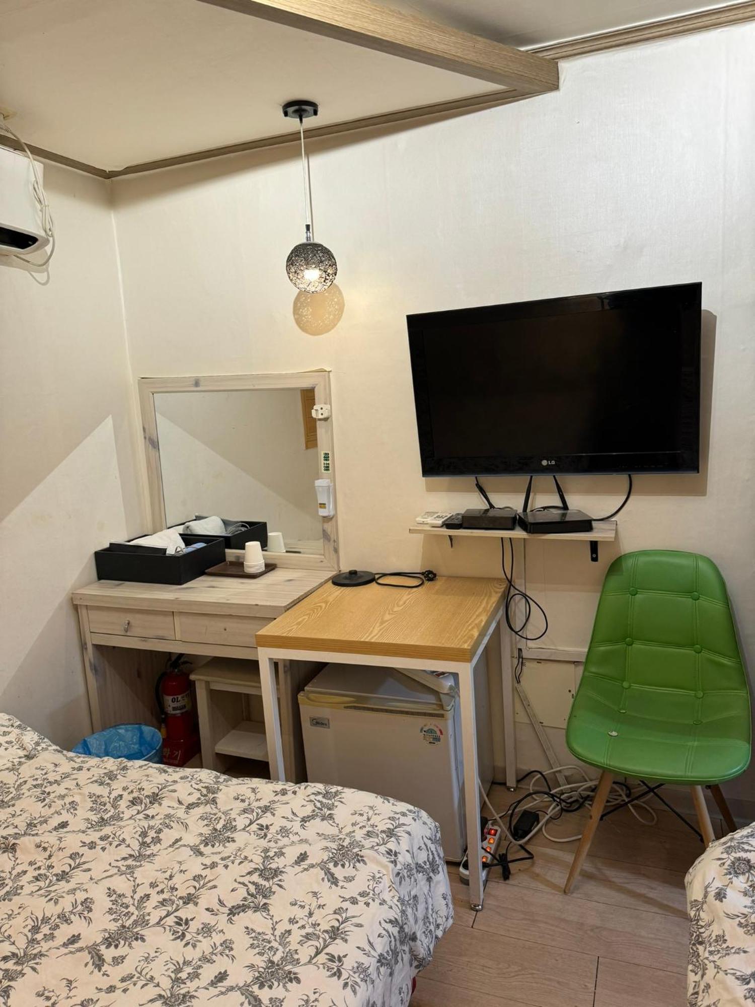 G Mini Hotel Dongdaemun Seoul Bagian luar foto